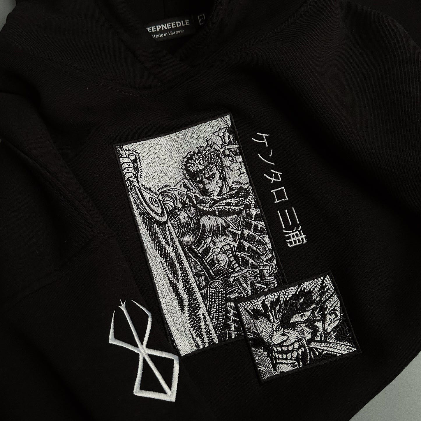 GUTS HOODIE 3