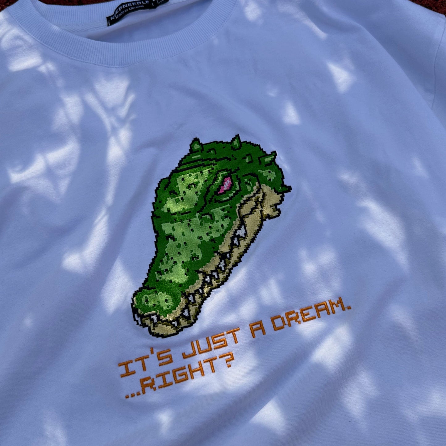 Jones tee