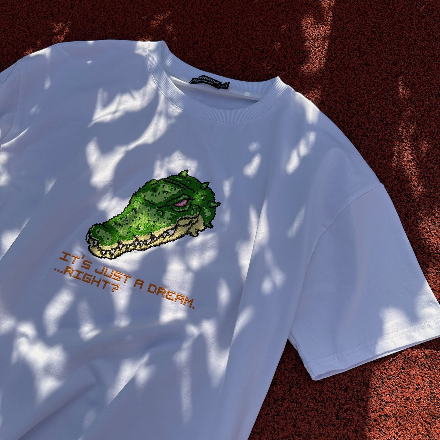 Jones tee