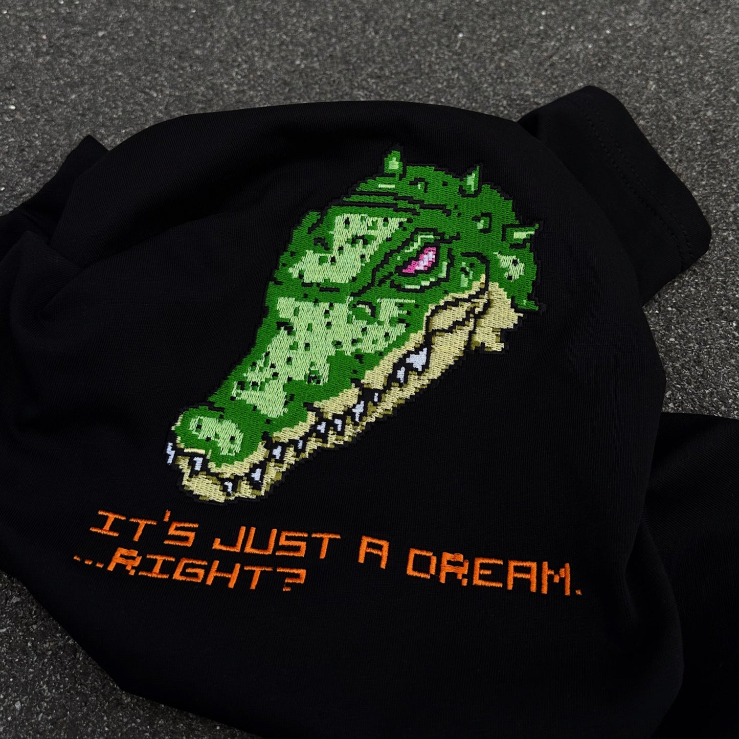 Jones tee