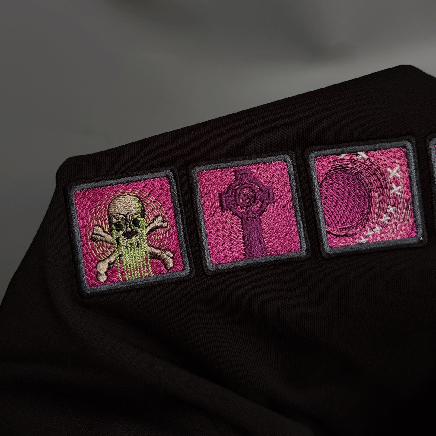 DAZZLE SKILLS TEE