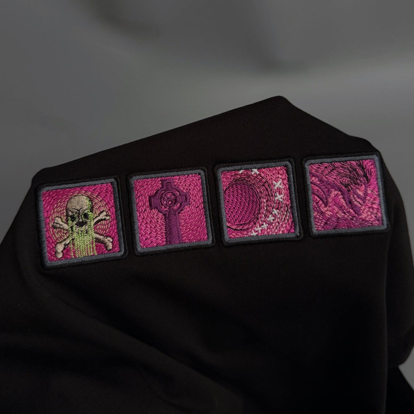 DAZZLE SKILLS TEE