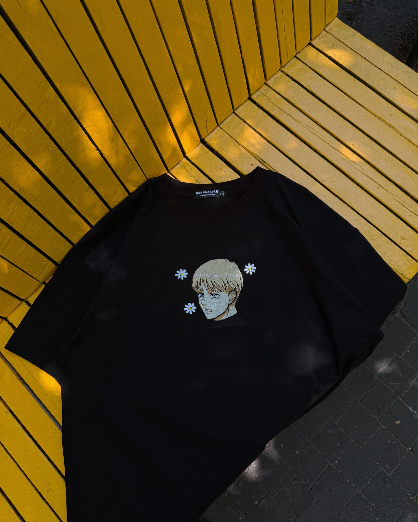 Blonde Scout  tee