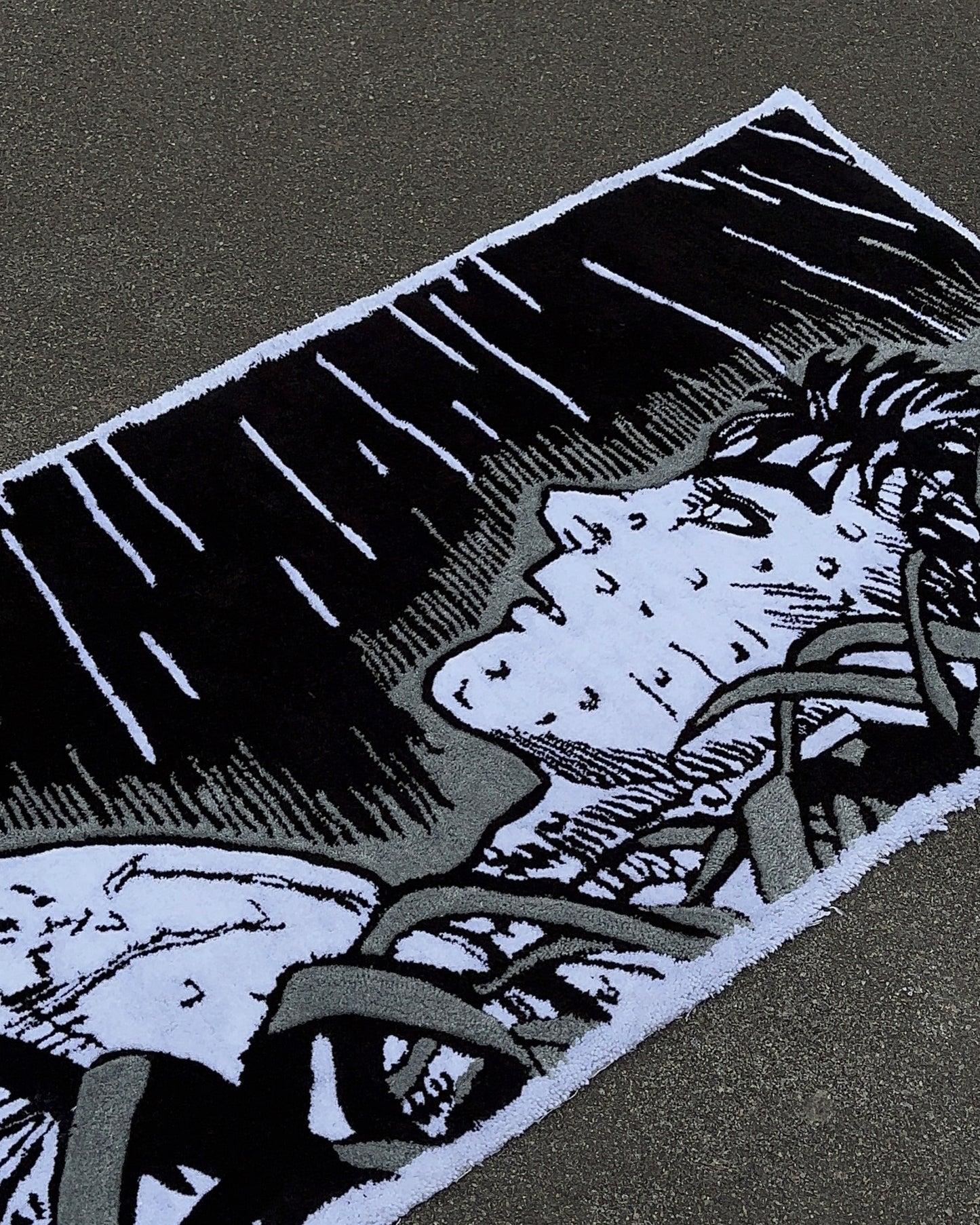 BERSERK RUG (130x70)