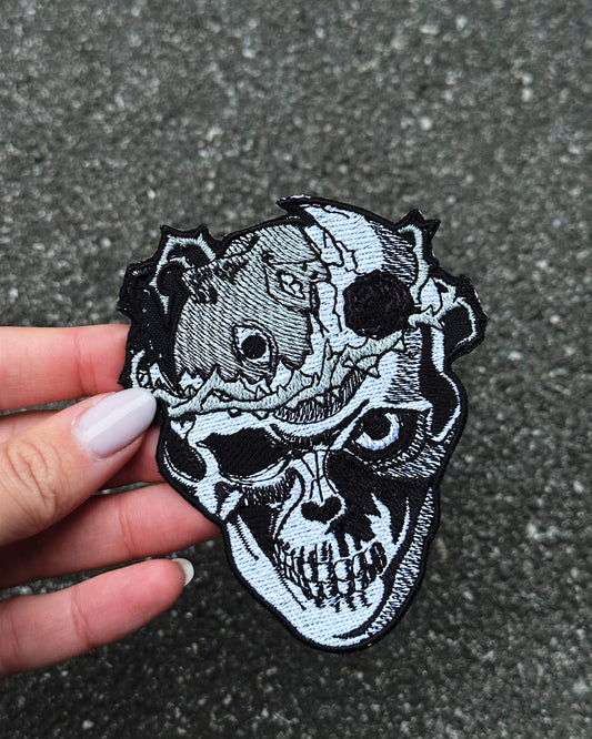Cracked Skull Embroidered Patch – Berserk