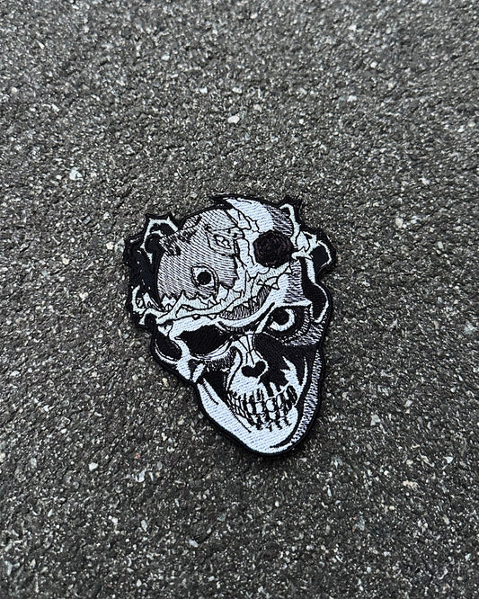 Cracked Skull Embroidered Patch – Berserk